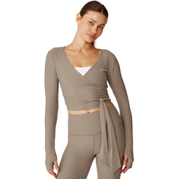 Beyond Yoga Featherweight Waist No Time Wrap Top