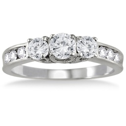 1 carat tw diamond three stone ring in 10k white gold