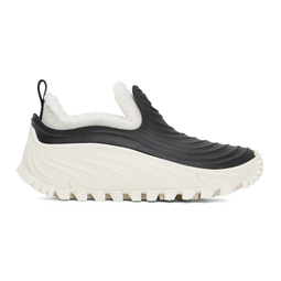 Black & Off-White Aqua Sneakers 222111M237012