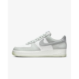 Nike Air Force 1 07 LV8