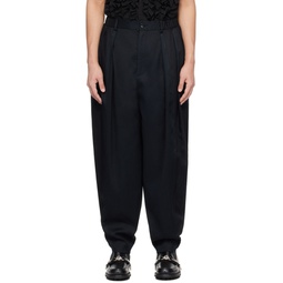 Black Two Tuck Trousers 241791M191008