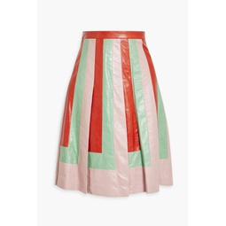Pleated color-block crinkled-leather skirt