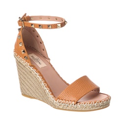 rockstud 105 leather wedge sandal