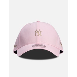 New York Yankees Mini Logo 9Forty Cap