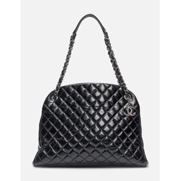 CHANEL QUILTED LEATHER BAG