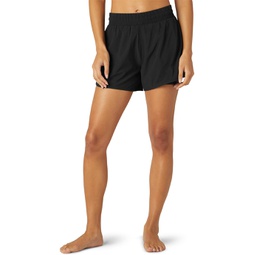 Womens Beyond Yoga In Stride Lined Shorts