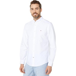 Tommy Hilfiger New England Solid Oxford Button-Down Shirt in Custom Fit