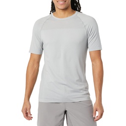 Amazon Essentials Mens Active Seamless Slim-Fit Short-Sleeve T-Shirt