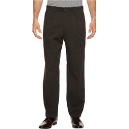 Dockers Easy Khaki D3 Classic Fit Pleated Pants