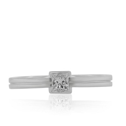 18kt white gold princess cut diamond double band ring containing 0.25 cts tw (gh vs si)