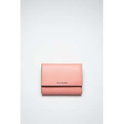 Card holder - Salmon pink