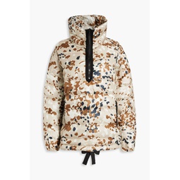 Camouflage-print quilted down half-zip ski jacket