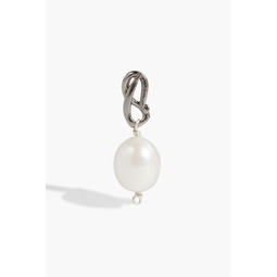 Black rhodium-plated sterling silver and freshwater pearl earring