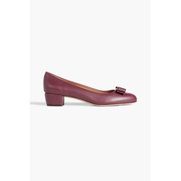 Vara bow-detailed faux leather pumps